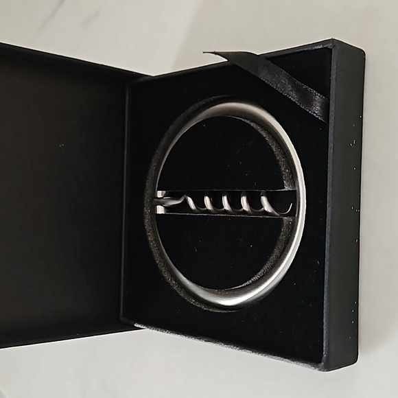 KIKKERLAND Designs Cork Screw Wine Opener & Gift Box - Picture 2 of 6